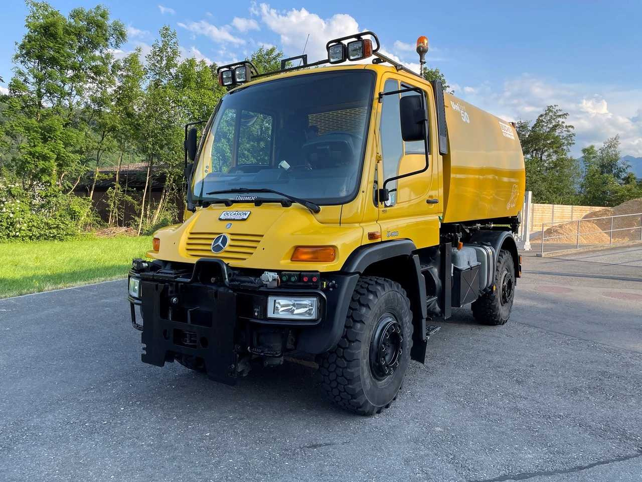 MERCEDES-BENZ - UNIMOG - 2001 - KOMMOBIL (UNIMOG) U400 - Truk: gambar 2 MERCEDES-BENZ - UNIMOG - 2001 - KOMMOBIL (UNIMOG) U400 - Truk: gambar 2