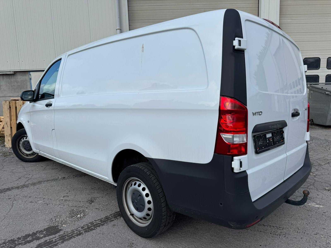 MERCEDES-BENZ VITO 114 CDI KA/L3 – FIRST REG. 2023 – ONLY 31.000 KM – REVERSING CAMERA – TOWBAR - Truk: gambar 4 MERCEDES-BENZ VITO 114 CDI KA/L3 – FIRST REG. 2023 – ONLY 31.000 KM – REVERSING CAMERA – TOWBAR - Truk: gambar 4