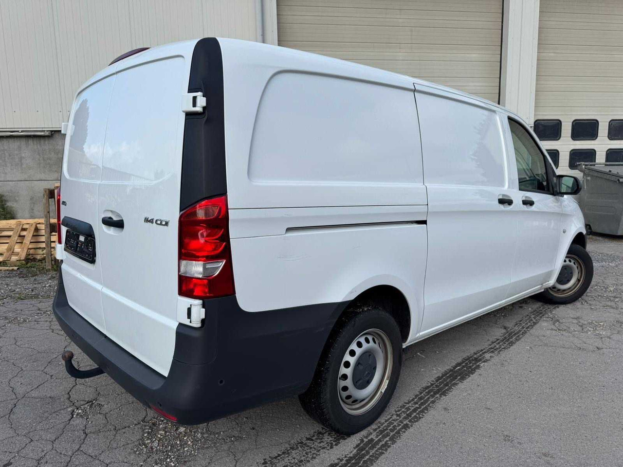 MERCEDES-BENZ VITO 114 CDI KA/L3 – FIRST REG. 2023 – ONLY 31.000 KM – REVERSING CAMERA – TOWBAR - Truk: gambar 3 MERCEDES-BENZ VITO 114 CDI KA/L3 – FIRST REG. 2023 – ONLY 31.000 KM – REVERSING CAMERA – TOWBAR - Truk: gambar 3