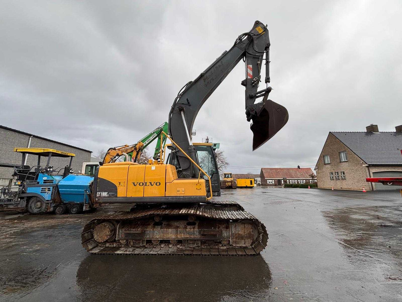 VOLVO - 2007 - EC180CL - CRAWLER EXCAVATOR - Ekskavator: gambar 4 VOLVO - 2007 - EC180CL - CRAWLER EXCAVATOR - Ekskavator: gambar 4