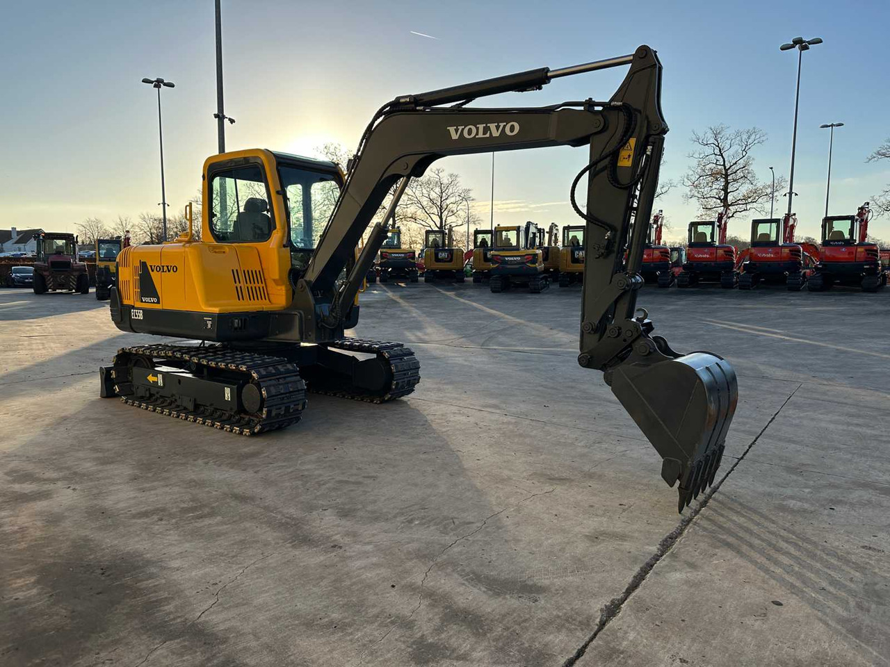 VOLVO - 2012 - EC55B - MIDI EXCAVATOR - Ekskavator: gambar 3 VOLVO - 2012 - EC55B - MIDI EXCAVATOR - Ekskavator: gambar 3