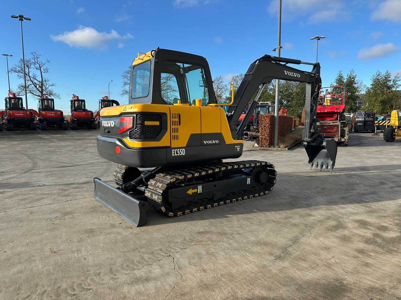 VOLVO - 2016 - EC55D - MIDI EXCAVATOR - Ekskavator: gambar 4 VOLVO - 2016 - EC55D - MIDI EXCAVATOR - Ekskavator: gambar 4