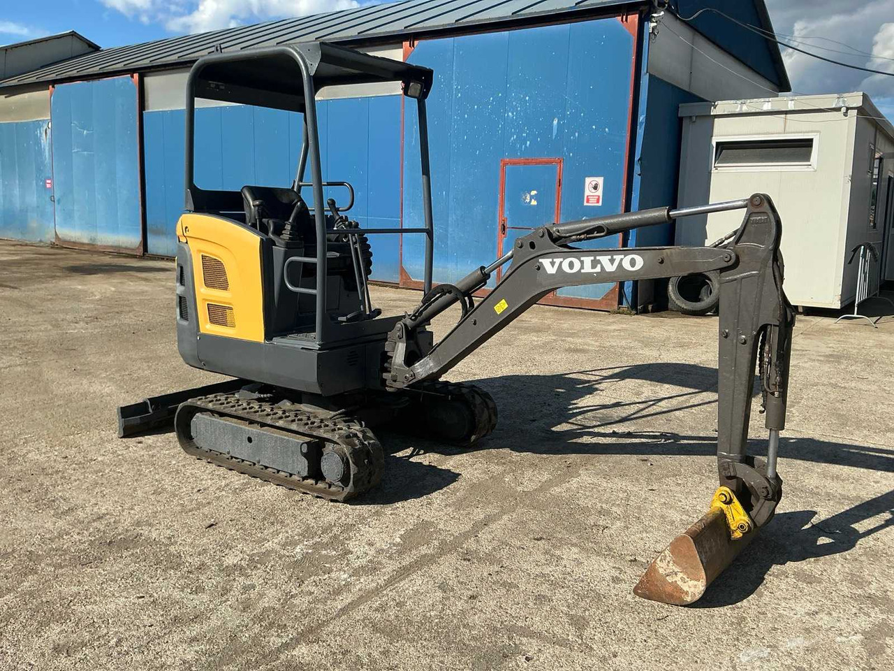 Ekskavator mini VOLVO - EC 18 D - MINI-EXCAVATOR - 2016: gambar 6