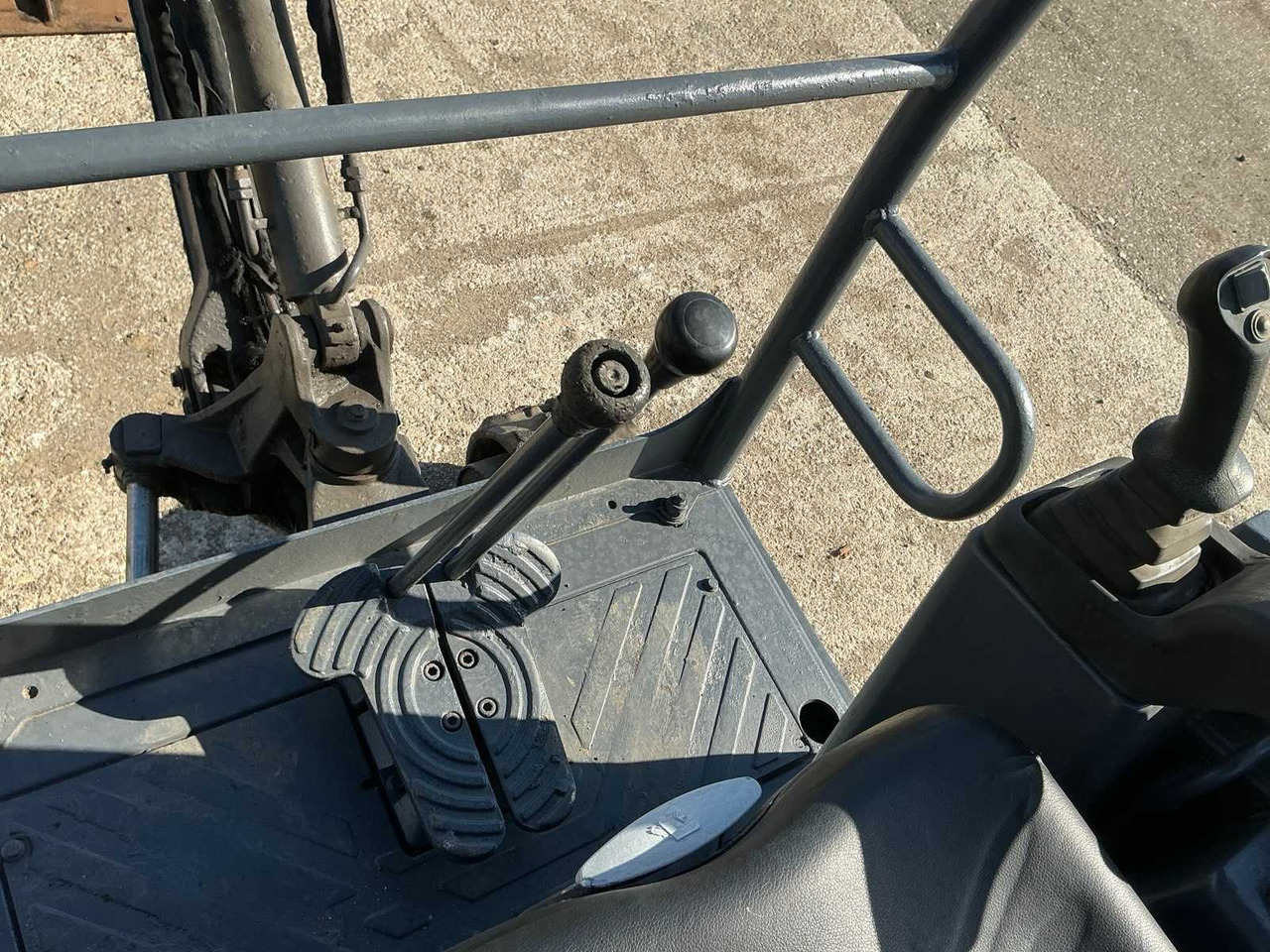 Ekskavator mini VOLVO - EC 18 D - MINI-EXCAVATOR - 2016: gambar 29