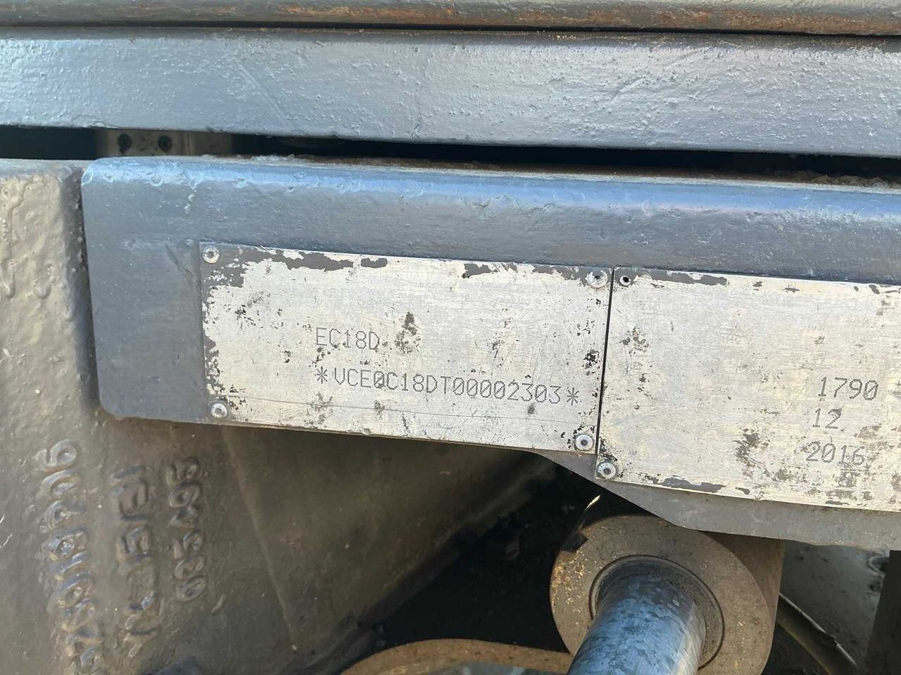 Ekskavator mini VOLVO - EC 18 D - MINI-EXCAVATOR - 2016: gambar 13