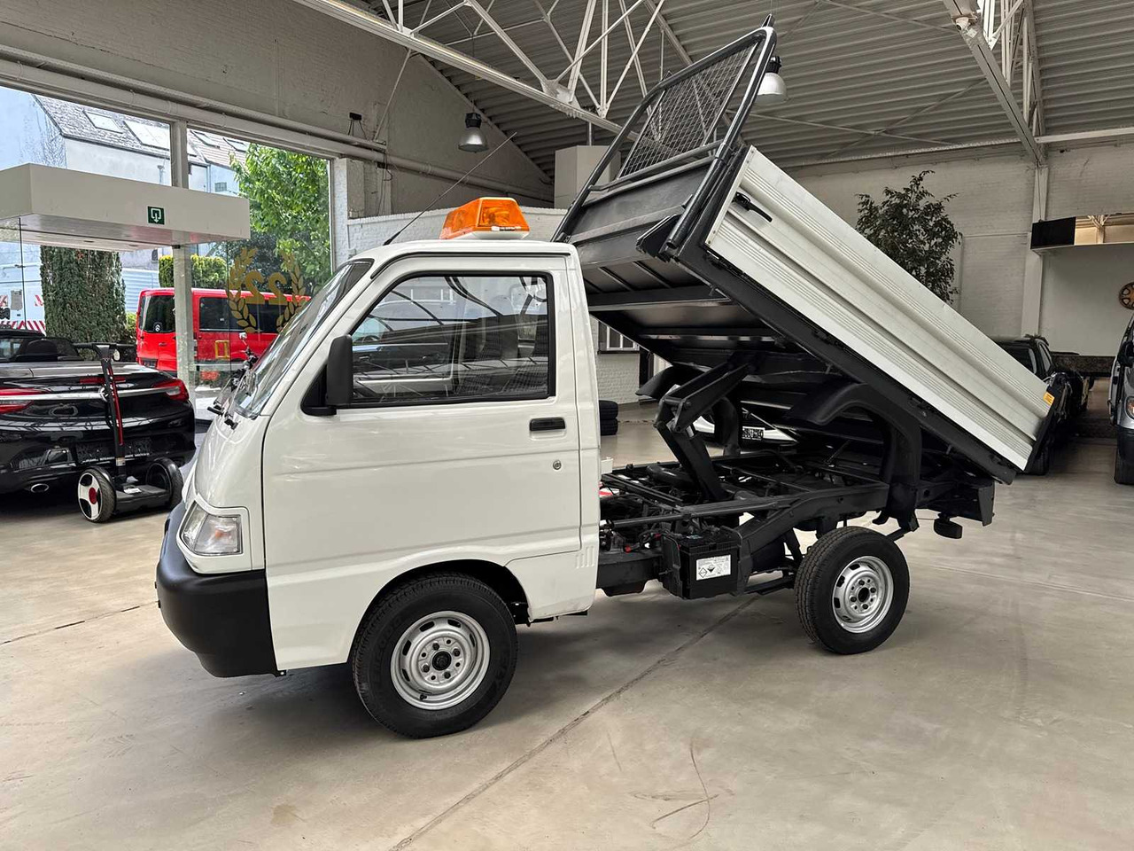 2005 PIAGGIO PORTER TIPPER 1.3 PETROL - Van pengiriman: gambar 5 2005 PIAGGIO PORTER TIPPER 1.3 PETROL - Van pengiriman: gambar 5