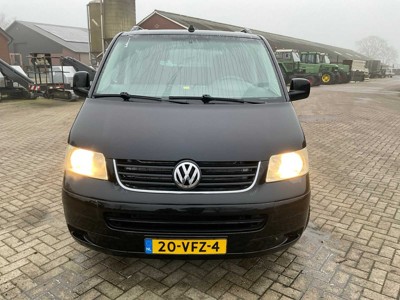 2006 VOLKSWAGEN CARAVELLE 2.5 TDI 340 TREND.DC COMMERCIAL VEHICLE - Van pengiriman: gambar 4 2006 VOLKSWAGEN CARAVELLE 2.5 TDI 340 TREND.DC COMMERCIAL VEHICLE - Van pengiriman: gambar 4