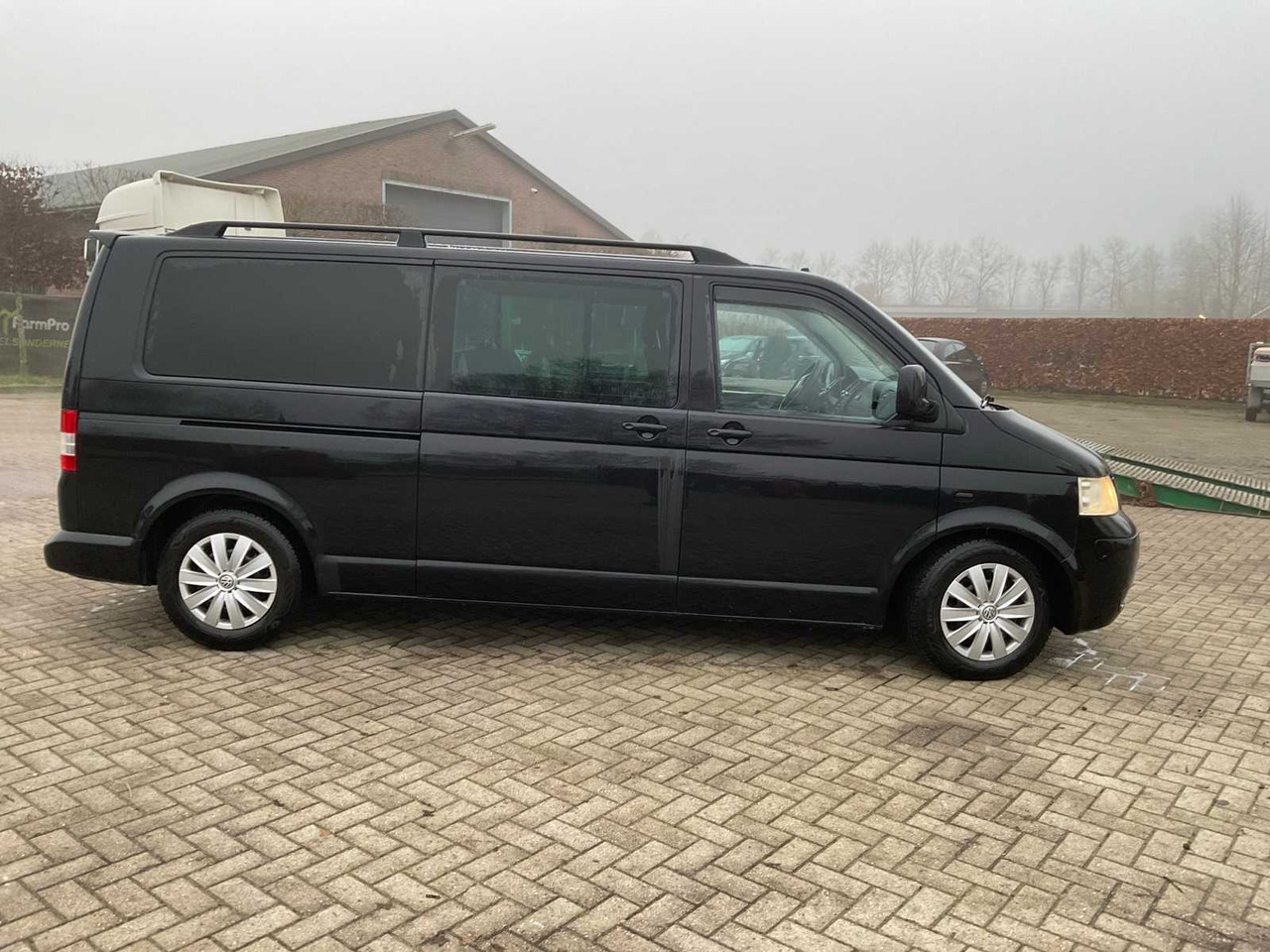 2006 VOLKSWAGEN CARAVELLE 2.5 TDI 340 TREND.DC COMMERCIAL VEHICLE - Van pengiriman: gambar 5 2006 VOLKSWAGEN CARAVELLE 2.5 TDI 340 TREND.DC COMMERCIAL VEHICLE - Van pengiriman: gambar 5