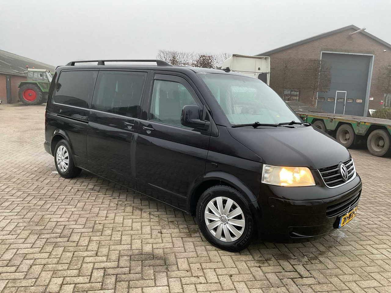 2006 VOLKSWAGEN CARAVELLE 2.5 TDI 340 TREND.DC COMMERCIAL VEHICLE - Van pengiriman: gambar 2 2006 VOLKSWAGEN CARAVELLE 2.5 TDI 340 TREND.DC COMMERCIAL VEHICLE - Van pengiriman: gambar 2