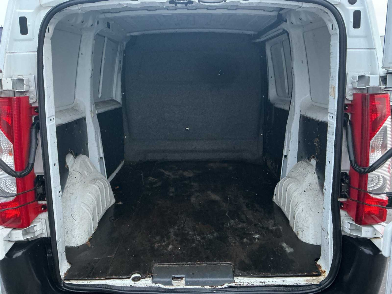 2007 - CITROEN - JUMPY - 12 1.6 HDI L1 H1 - COMMERCIAL VEHICLE - Van pengiriman: gambar 5 2007 - CITROEN - JUMPY - 12 1.6 HDI L1 H1 - COMMERCIAL VEHICLE - Van pengiriman: gambar 5