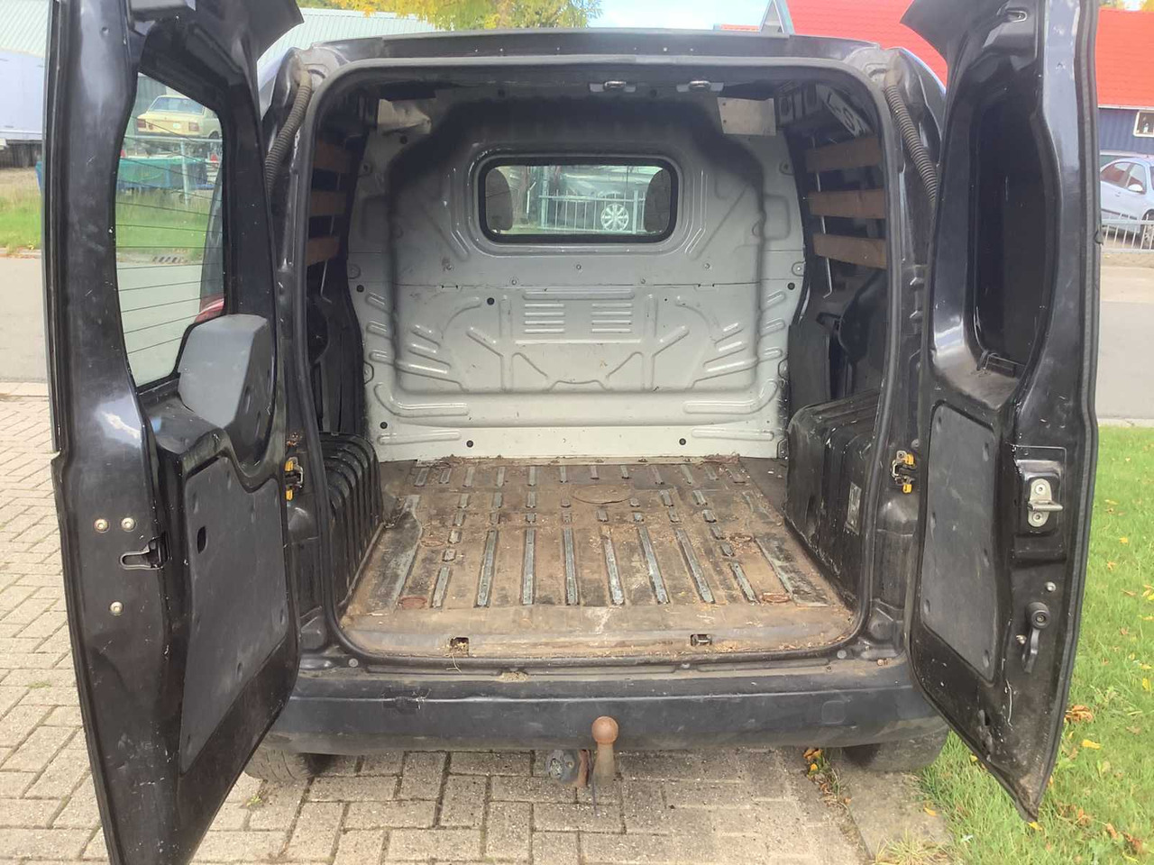 Van pengiriman 2008 PEUGEOT BIPPER 1.4 HDI XT COMMERCIAL VEHICLE: gambar 14 Van pengiriman 2008 PEUGEOT BIPPER 1.4 HDI XT COMMERCIAL VEHICLE: gambar 14