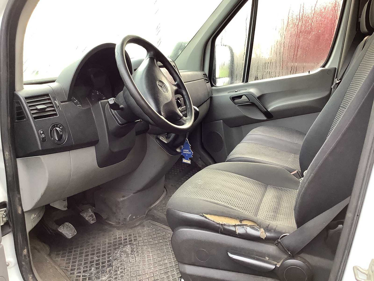 2011 MERCEDES-BENZ SPRINTER VAN - Van pengiriman: gambar 5 2011 MERCEDES-BENZ SPRINTER VAN - Van pengiriman: gambar 5