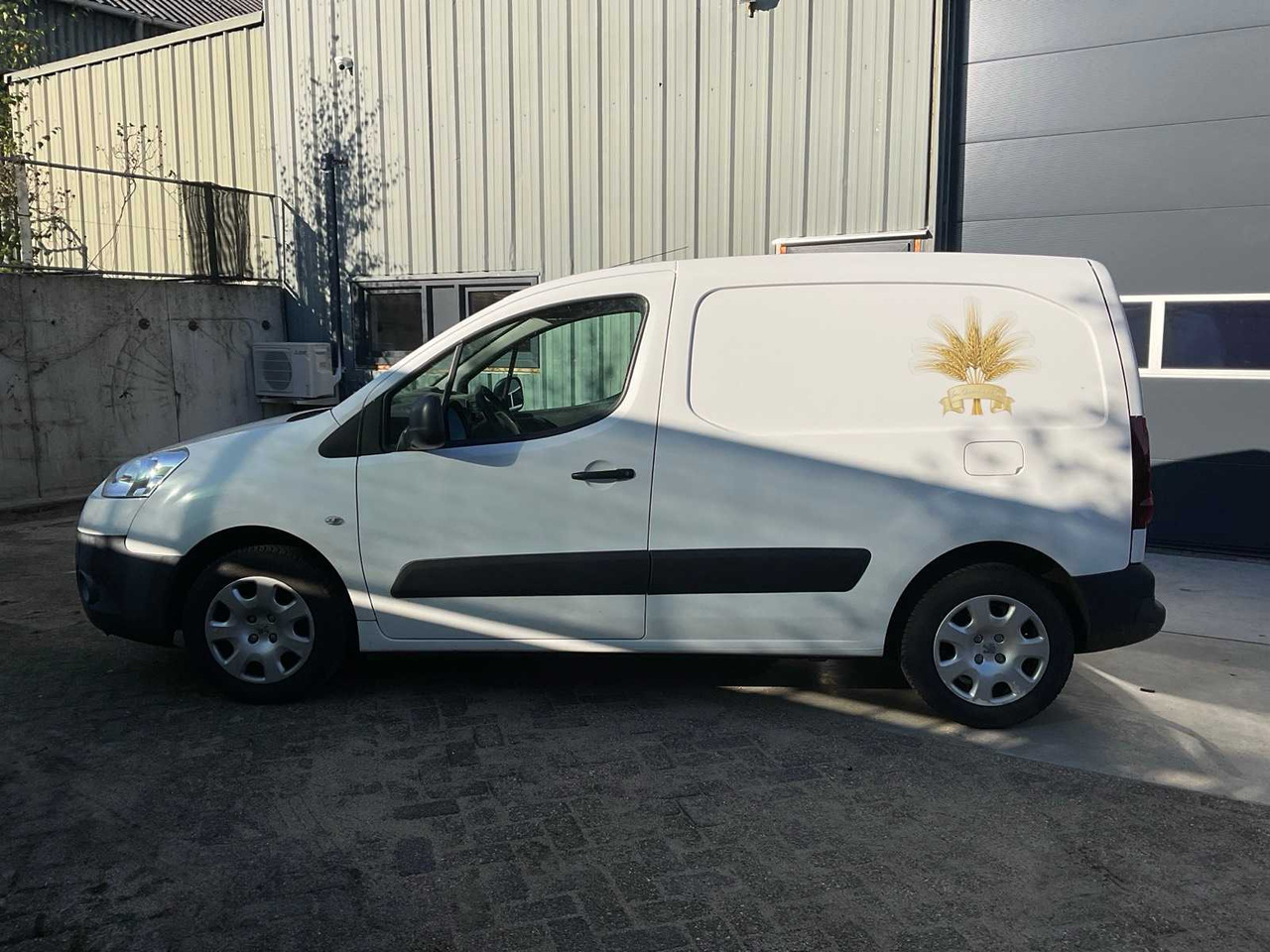 2013 PEUGEOT PARTNER COMMERCIAL VEHICLE (MARGIN) - Van pengiriman: gambar 5 2013 PEUGEOT PARTNER COMMERCIAL VEHICLE (MARGIN) - Van pengiriman: gambar 5