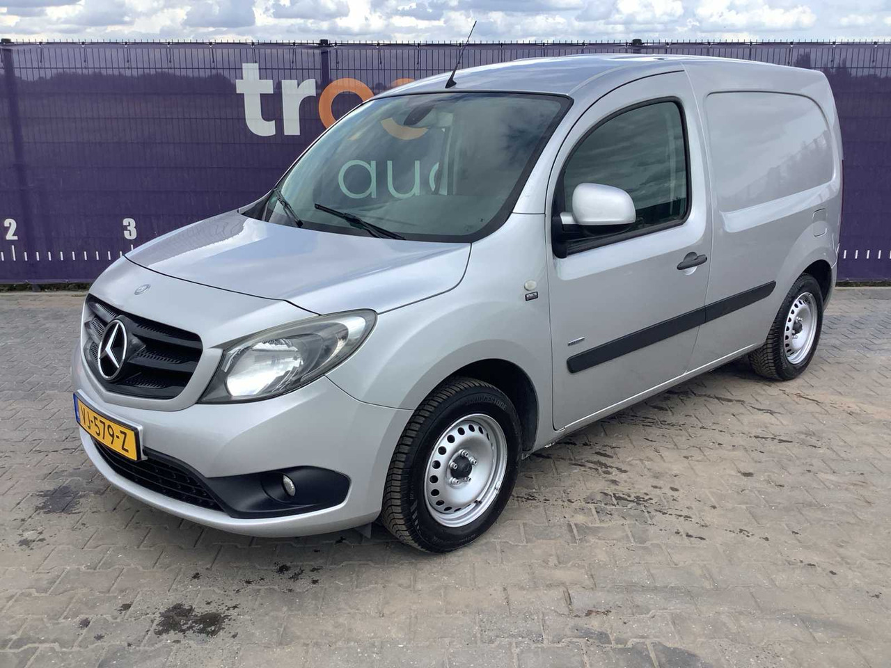 2014 - MERCEDES-BENZ - CITAN - 109 CDI BLUEEFF. - COMPANY CAR - Van pengiriman: gambar 1 2014 - MERCEDES-BENZ - CITAN - 109 CDI BLUEEFF. - COMPANY CAR - Van pengiriman: gambar 1