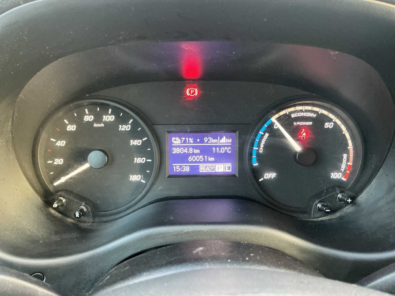 Van pengiriman 2020 - MERCEDES-BENZ - EVITO - EVITO LONG 41KWH - COMMERCIAL VEHICLE: gambar 13