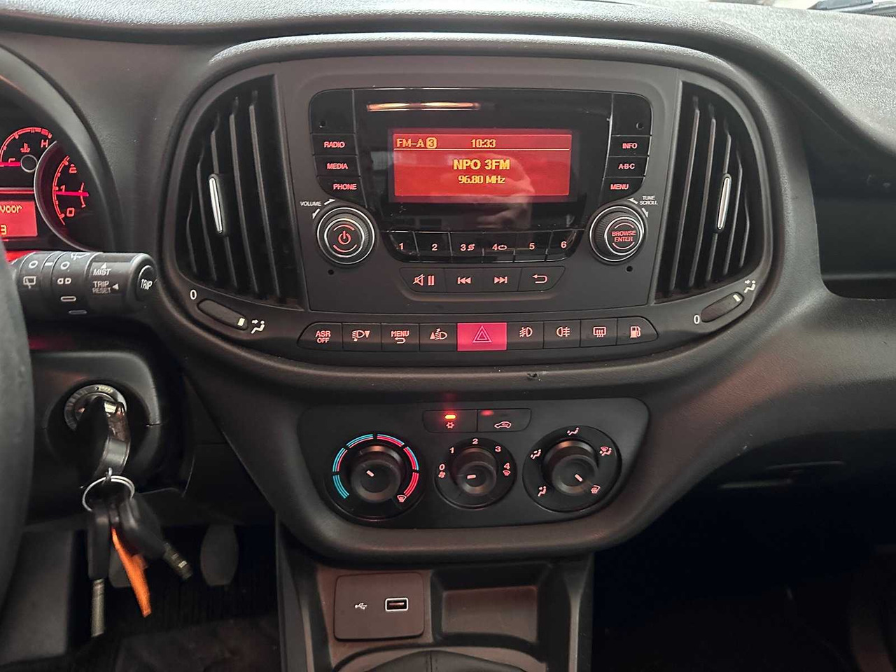 Van pengiriman FIAT - DOBLÒ CARGO - 1.4 T-JET CNG L2H1SX - V-883-ZZ: gambar 13 Van pengiriman FIAT - DOBLÒ CARGO - 1.4 T-JET CNG L2H1SX - V-883-ZZ: gambar 13