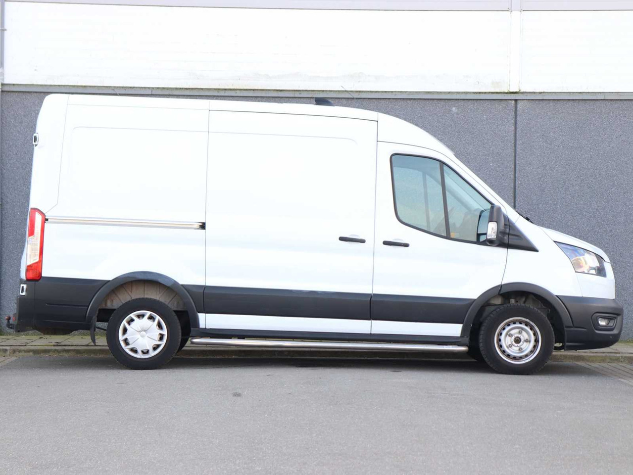 FORD TRANSIT 290 2.0 TDCI L2H2 TREND VAN | VRF-27-T - Van pengiriman: gambar 5 FORD TRANSIT 290 2.0 TDCI L2H2 TREND VAN | VRF-27-T - Van pengiriman: gambar 5