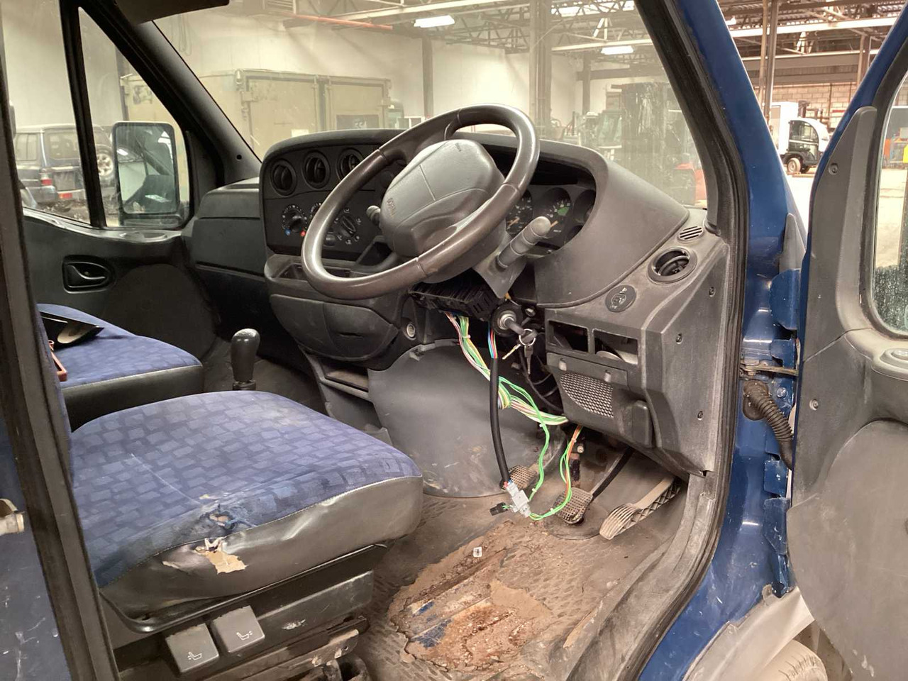 Van pengiriman IVECO DAILY COMMERCIAL VEHICLE: gambar 6