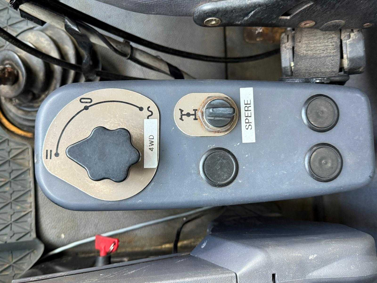 Van pengiriman MERCEDES - VARIO 814 4X4 - COMMERCIAL VEHICLE TIPPER: gambar 7 Van pengiriman MERCEDES - VARIO 814 4X4 - COMMERCIAL VEHICLE TIPPER: gambar 7