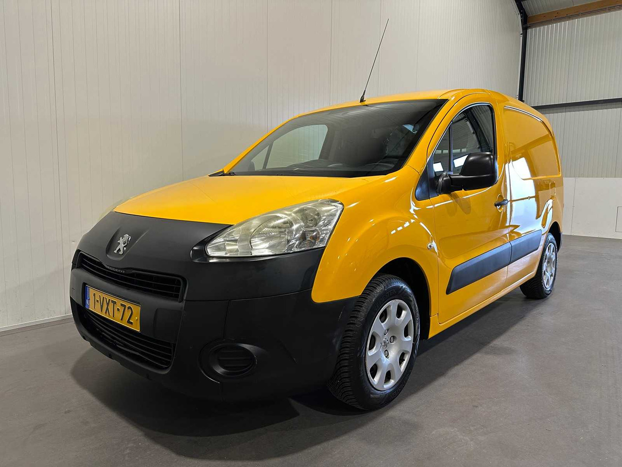 PEUGEOT PARTNER 120 1.6EHDI L1XT PR+ 1-VXT-72 - Van pengiriman: gambar 1 PEUGEOT PARTNER 120 1.6EHDI L1XT PR+ 1-VXT-72 - Van pengiriman: gambar 1