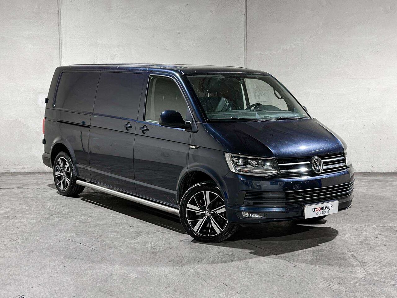 VOLKSWAGEN TRANSPORTER 2.0 TDI L2H1 "AUTOMATIC" HIGHLINE 204HP 2018 (ORIGINAL-NL), V-921-SG COMMERCIAL VEHICLE - Van pengiriman: gambar 4 VOLKSWAGEN TRANSPORTER 2.0 TDI L2H1 "AUTOMATIC" HIGHLINE 204HP 2018 (ORIGINAL-NL), V-921-SG COMMERCIAL VEHICLE - Van pengiriman: gambar 4
