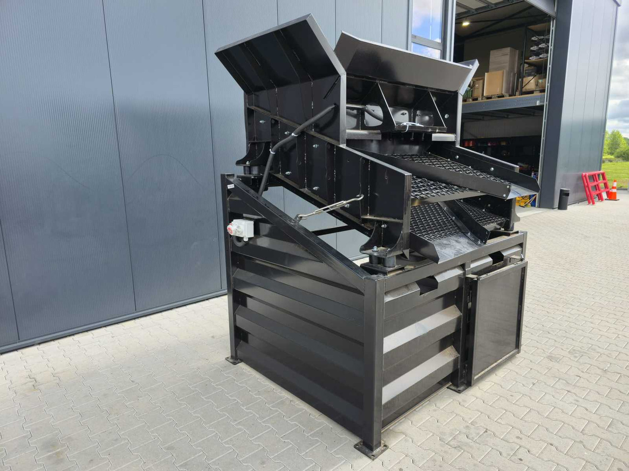 Vibratory Screener - Screener: gambar 3 Vibratory Screener - Screener: gambar 3