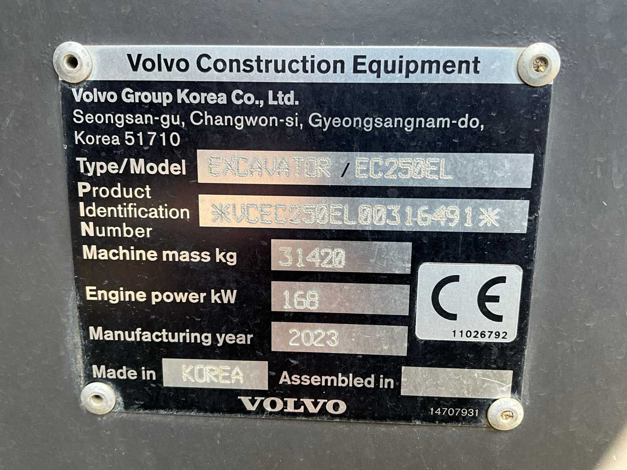 Ekskavator perayap Volvo EC250EL: gambar 13