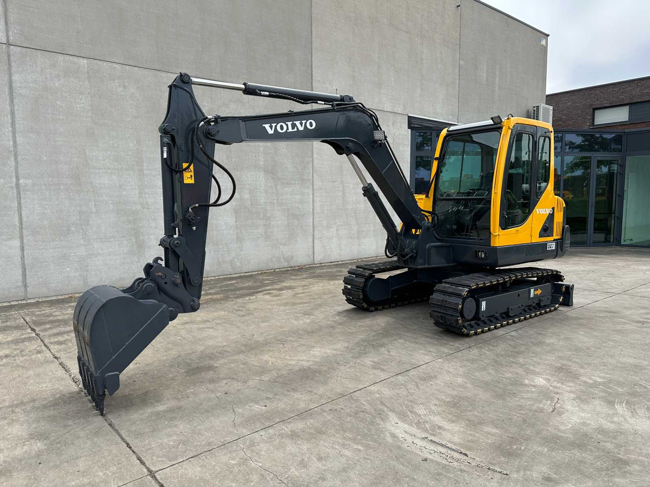 Volvo EC55B - Ekskavator perayap: gambar 1 Volvo EC55B - Ekskavator perayap: gambar 1