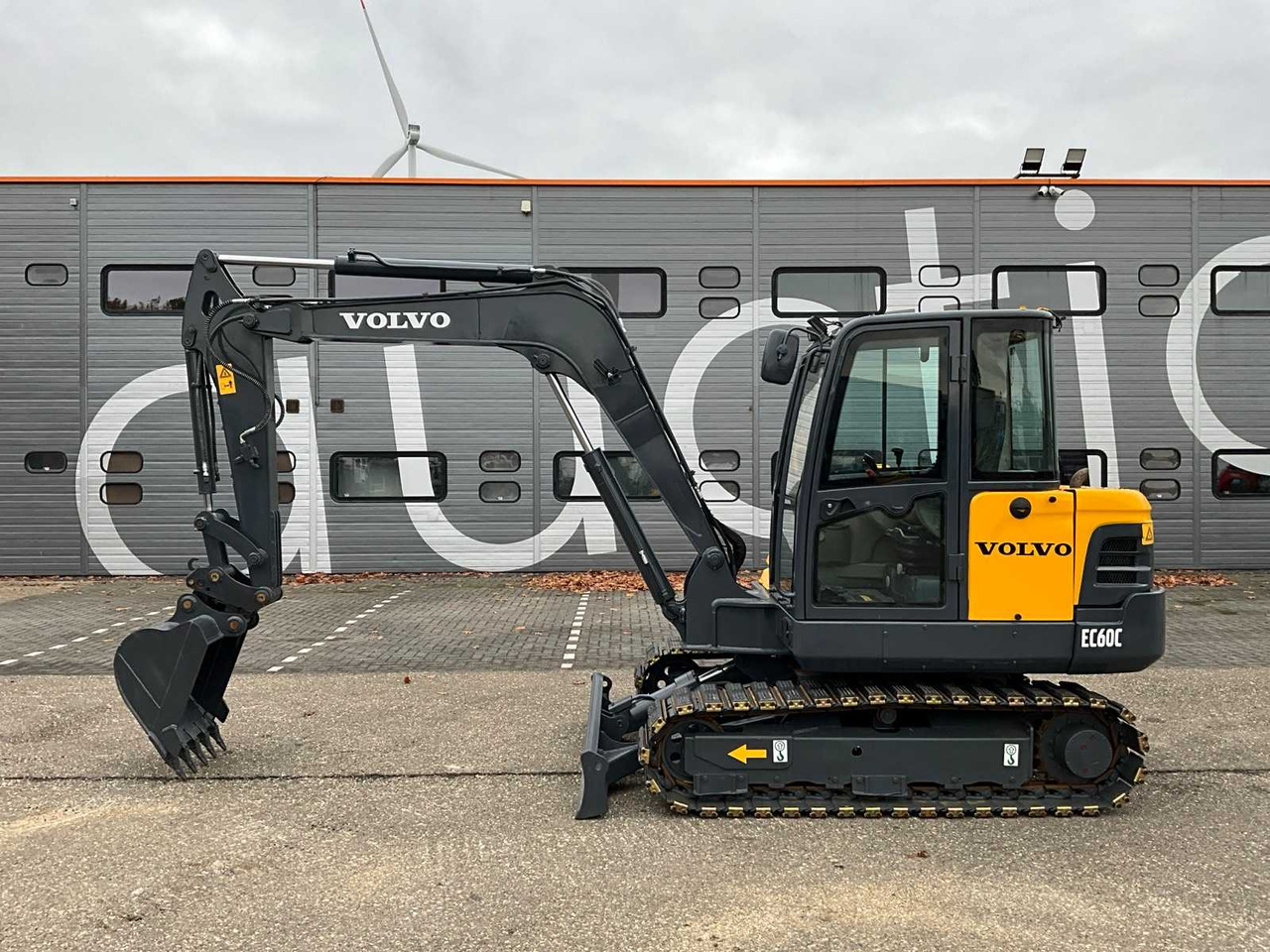 Volvo EC60C - Ekskavator perayap: gambar 2 Volvo EC60C - Ekskavator perayap: gambar 2