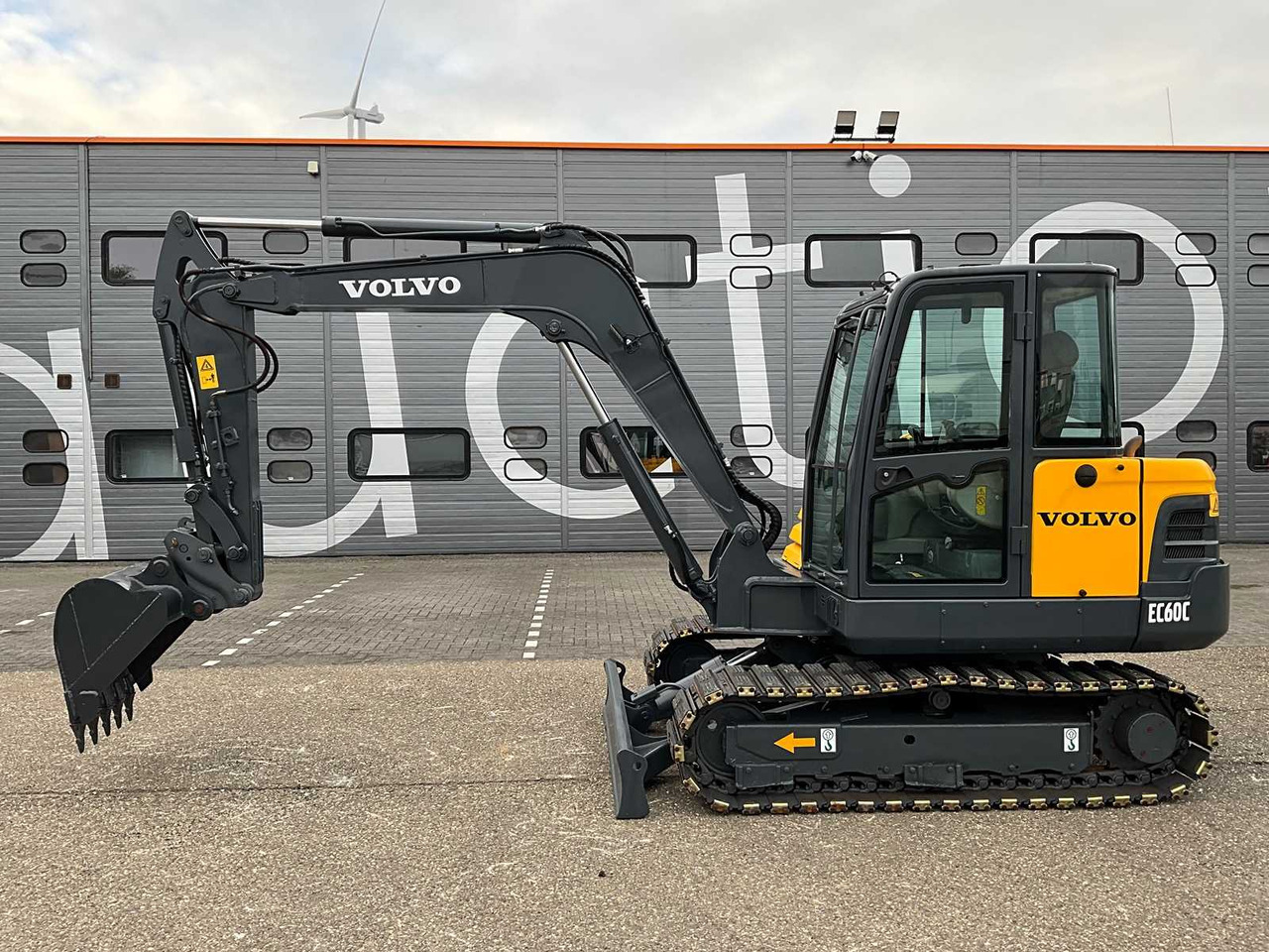 Volvo EC60C - Ekskavator perayap: gambar 2 Volvo EC60C - Ekskavator perayap: gambar 2