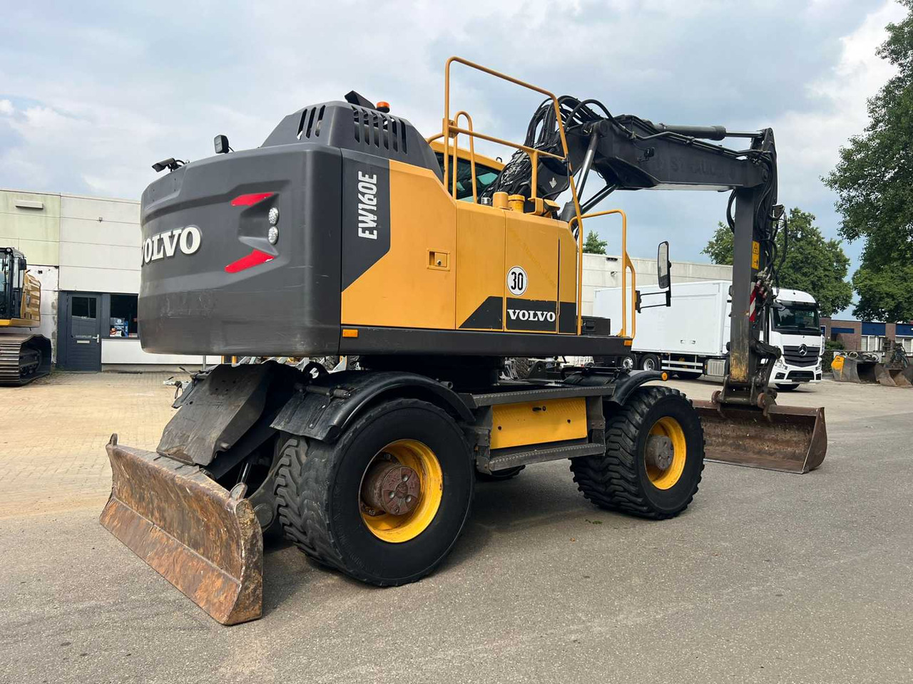Volvo EW160E - Ekskavator roda: gambar 3 Volvo EW160E - Ekskavator roda: gambar 3