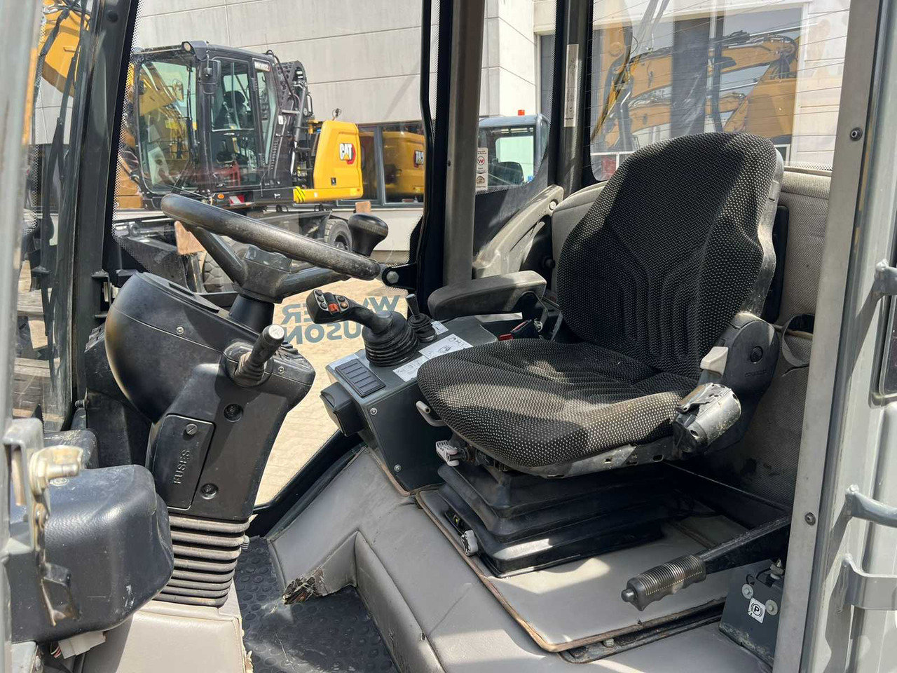 Wacker Neuson WL34 - Wheel loader: gambar 5 Wacker Neuson WL34 - Wheel loader: gambar 5