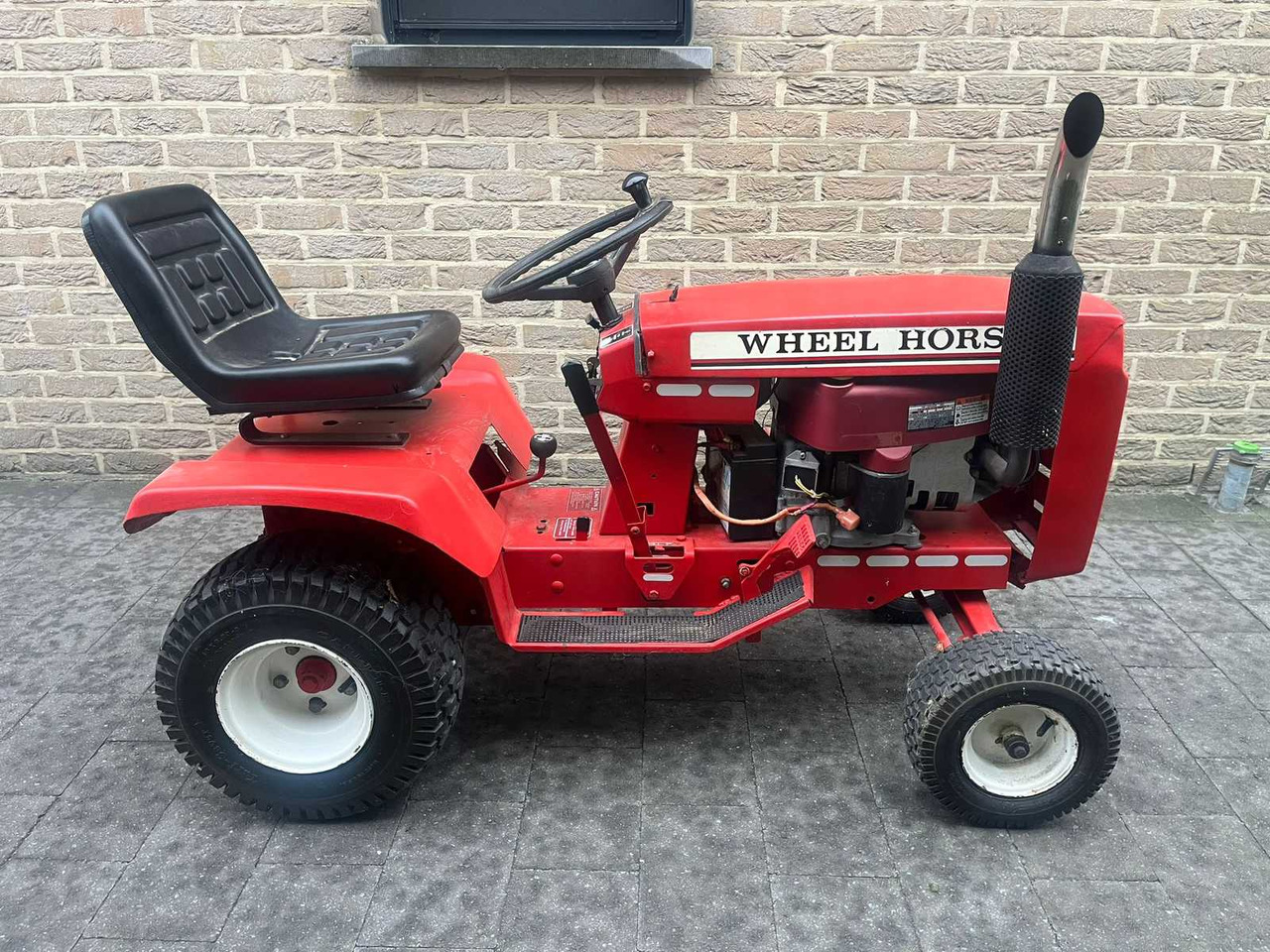 Wheel Horse - Mesin pemotong rumput: gambar 4 Wheel Horse - Mesin pemotong rumput: gambar 4