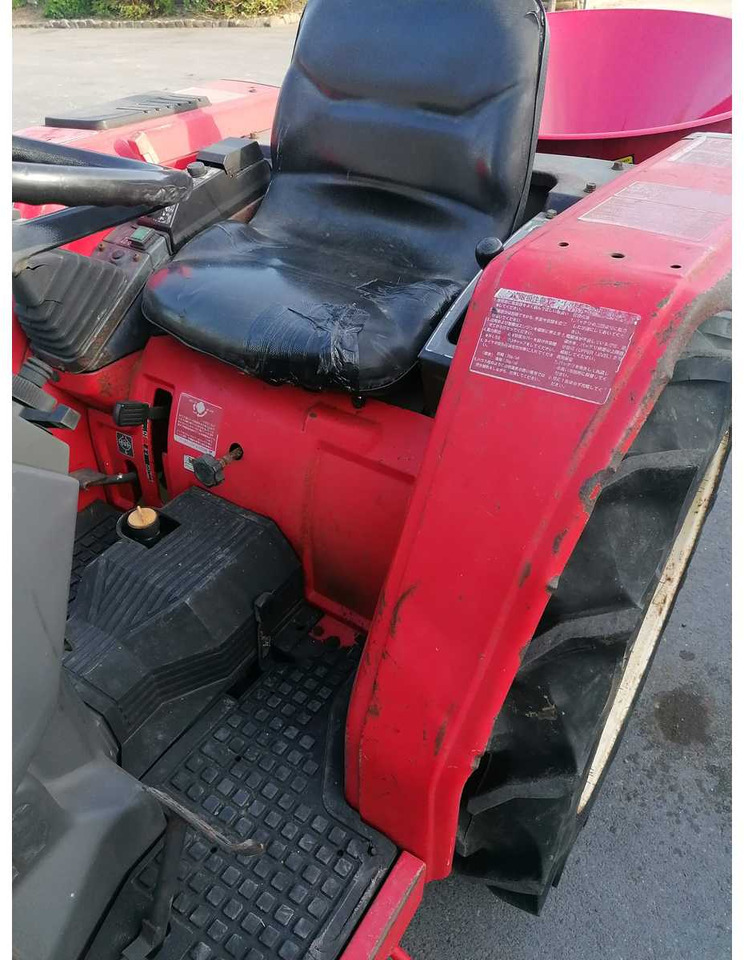 Yanmar F195D - Traktor kompak: gambar 5 Yanmar F195D - Traktor kompak: gambar 5