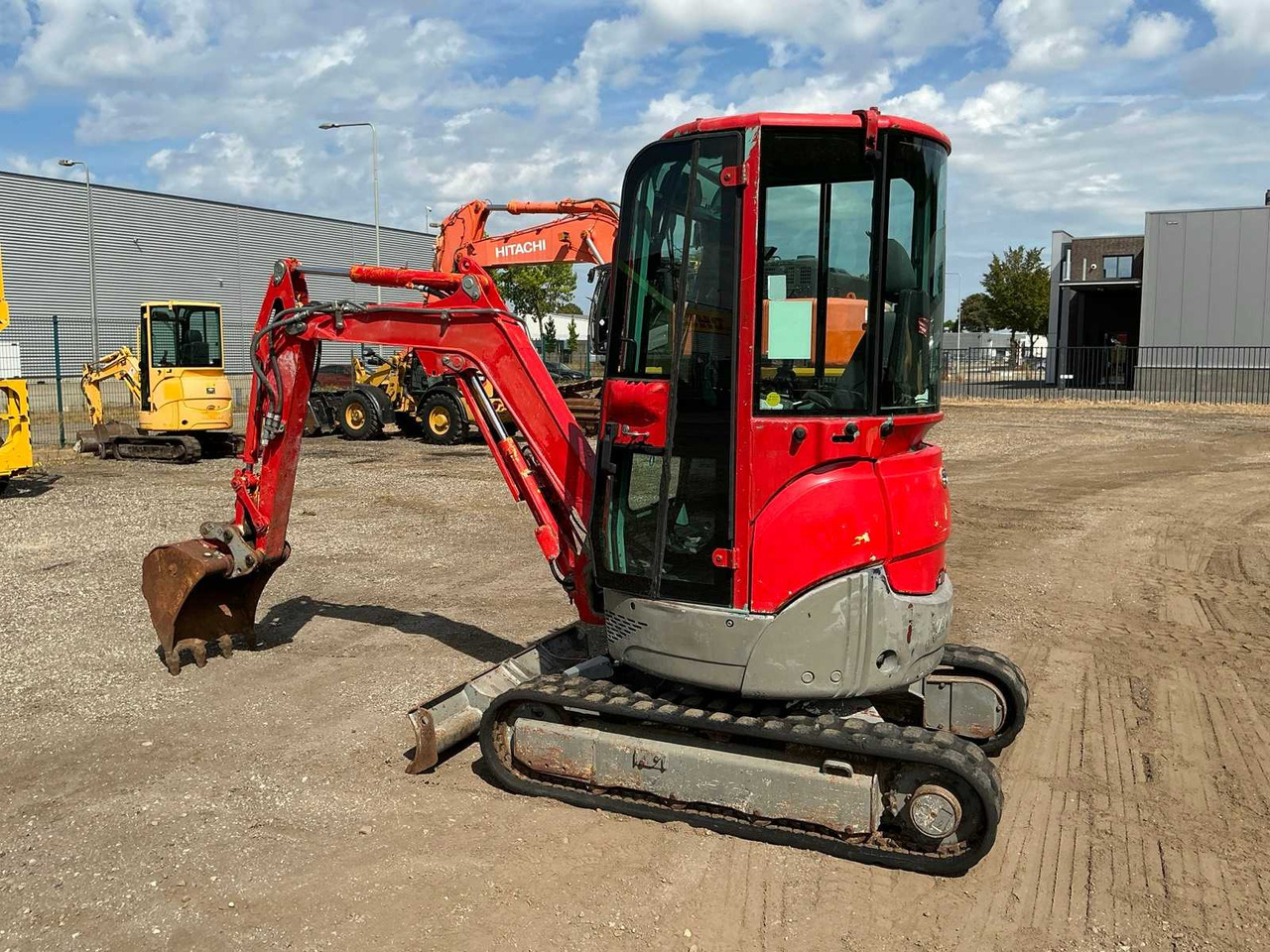 Yanmar VIO 20-4 - Ekskavator mini: gambar 2 Yanmar VIO 20-4 - Ekskavator mini: gambar 2