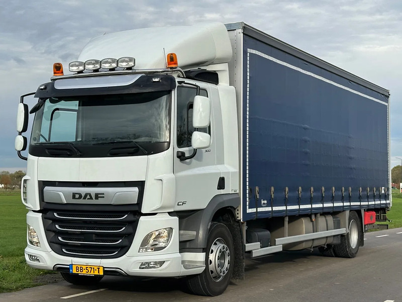 DAF CF 300 CF300 EURO6. 2020. 845x246x260 - Truk dengan terpal samping: gambar 1 DAF CF 300 CF300 EURO6. 2020. 845x246x260 - Truk dengan terpal samping: gambar 1