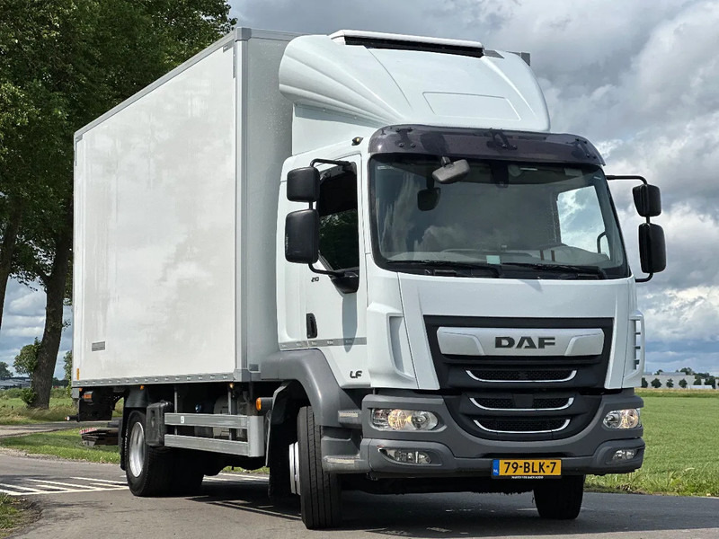 DAF LF 210 LF210.14. EURO6. 2018. KOELBAKWAGEN MET LAADKLEP 2000kg - Truk berpendingin: gambar 2 DAF LF 210 LF210.14. EURO6. 2018. KOELBAKWAGEN MET LAADKLEP 2000kg - Truk berpendingin: gambar 2