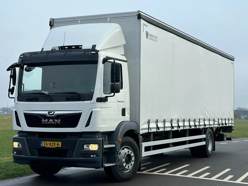 MAN TGM TGM. 15.250. EURO6. 2020. Schuifzeil Bakwagen met Laadklep 990x248x270 - Truk dengan terpal samping: gambar 1 MAN TGM TGM. 15.250. EURO6. 2020. Schuifzeil Bakwagen met Laadklep 990x248x270 - Truk dengan terpal samping: gambar 1