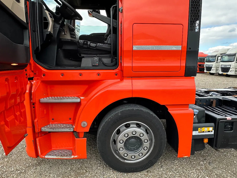 MAN TGX TGX 24.440 - Truk sasis: gambar 5 MAN TGX TGX 24.440 - Truk sasis: gambar 5