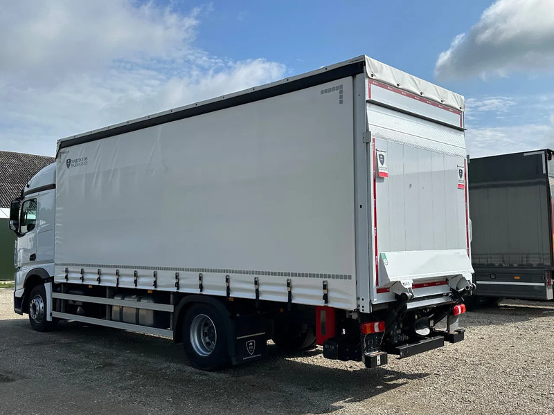 Mercedes-Benz Actros 1843 ACTROS 1843L 2022. 183432km Schuifzeil met Laadklep 2000kg - Truk dengan terpal samping: gambar 5 Mercedes-Benz Actros 1843 ACTROS 1843L 2022. 183432km Schuifzeil met Laadklep 2000kg - Truk dengan terpal samping: gambar 5