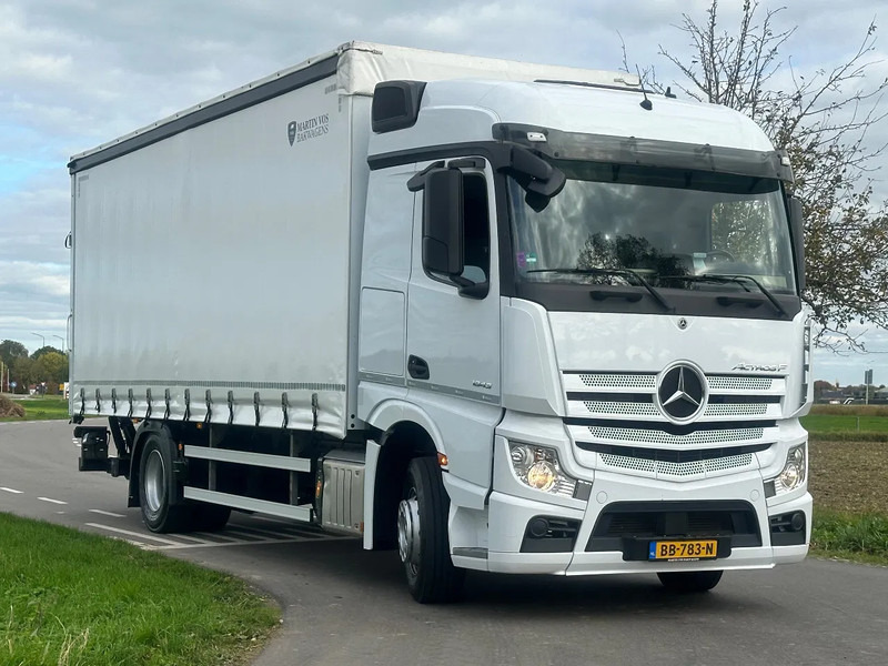 Mercedes-Benz Actros ACTROS 1843L 2022. 183432km Schuifzeil met Laadklep 2000kg - Truk dengan terpal samping: gambar 2 Mercedes-Benz Actros ACTROS 1843L 2022. 183432km Schuifzeil met Laadklep 2000kg - Truk dengan terpal samping: gambar 2