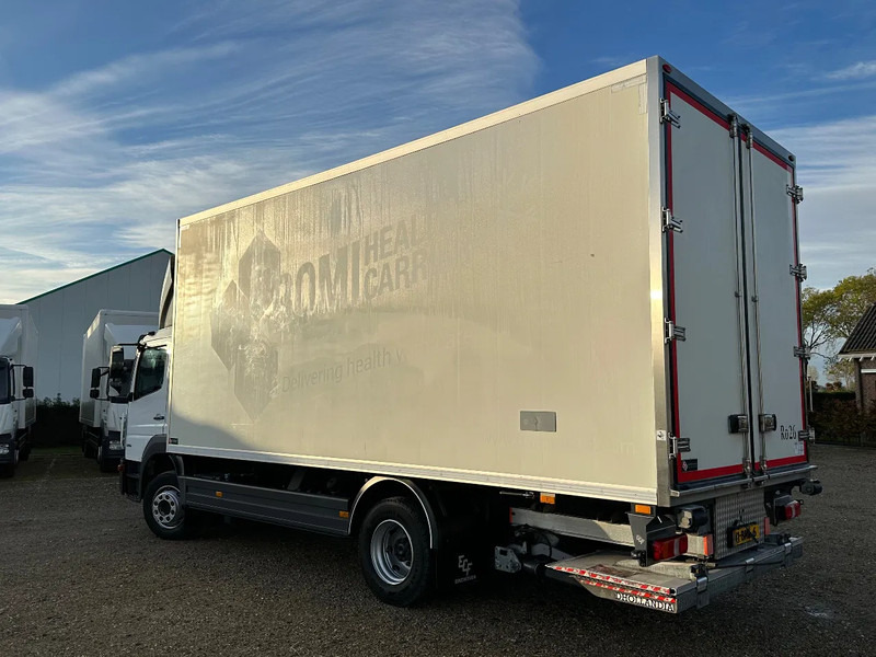 Mercedes-Benz Atego ATEGO1218 GEISOLEERDE OPBOUW 620x247x260! 2000kg Laadklep. - Truk box: gambar 4 Mercedes-Benz Atego ATEGO1218 GEISOLEERDE OPBOUW 620x247x260! 2000kg Laadklep. - Truk box: gambar 4