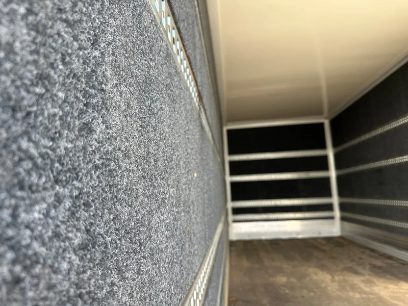 Mercedes-Benz Atego ATEGO1223L EURO6. 725x248x265 3 tons klep. - Truk box: gambar 4 Mercedes-Benz Atego ATEGO1223L EURO6. 725x248x265 3 tons klep. - Truk box: gambar 4