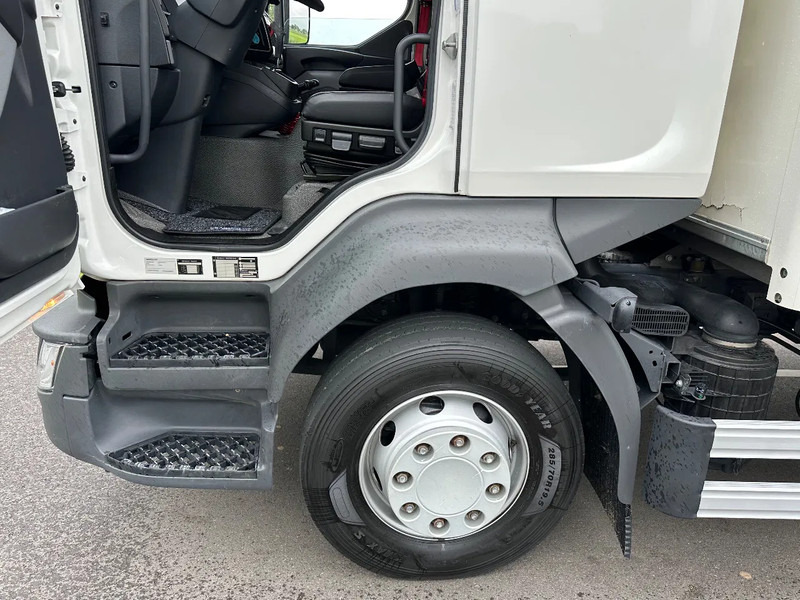Renault D D250 DTI 8. 14T - Truk box: gambar 5 Renault D D250 DTI 8. 14T - Truk box: gambar 5