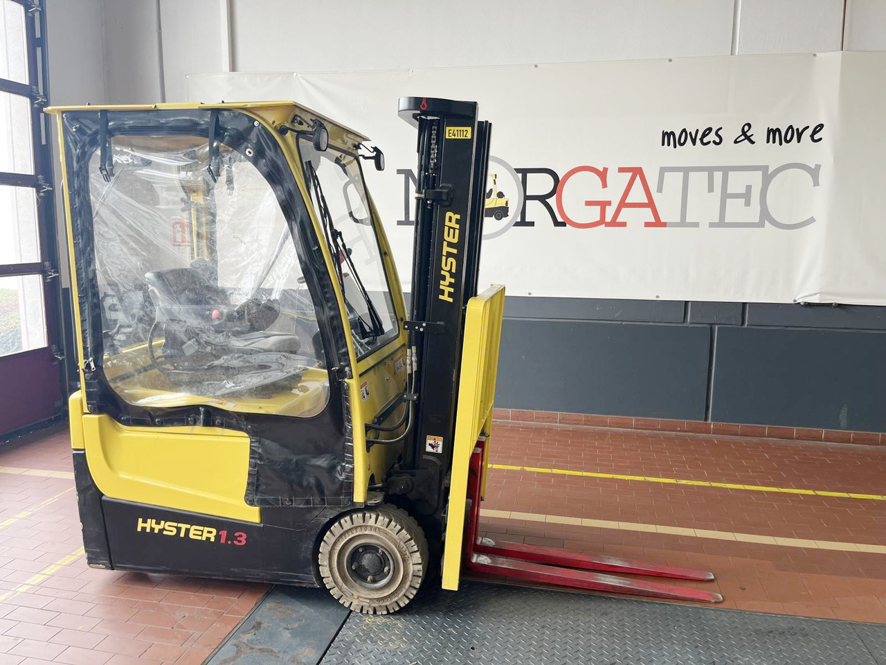 Hyster A.1.3XNT - Forklift listrik: gambar 1 Hyster A.1.3XNT - Forklift listrik: gambar 1