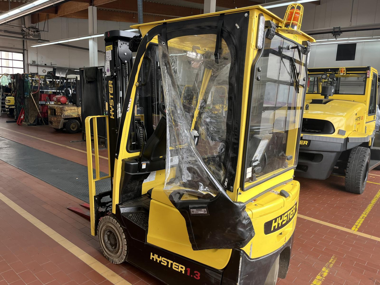 Hyster A.1.3XNT - Forklift listrik: gambar 3 Hyster A.1.3XNT - Forklift listrik: gambar 3