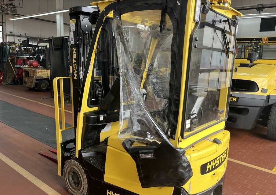 Hyster A.1.3XNT - Forklift listrik: gambar 3 Hyster A.1.3XNT - Forklift listrik: gambar 3