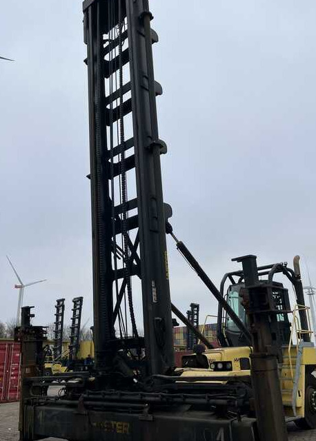 Hyster H11XM-ECD8 - Penanganan kontainer: gambar 2 Hyster H11XM-ECD8 - Penanganan kontainer: gambar 2