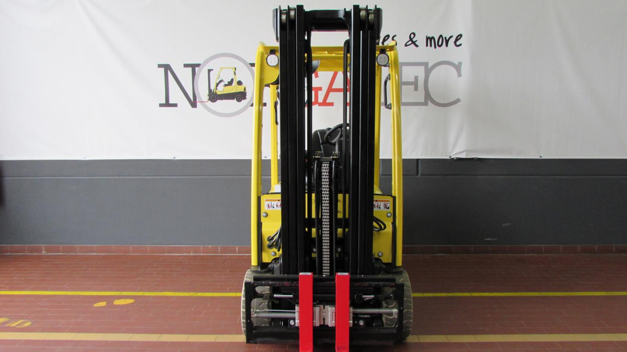 Hyster J1.8 XNT (MWB) - Forklift listrik: gambar 4 Hyster J1.8 XNT (MWB) - Forklift listrik: gambar 4
