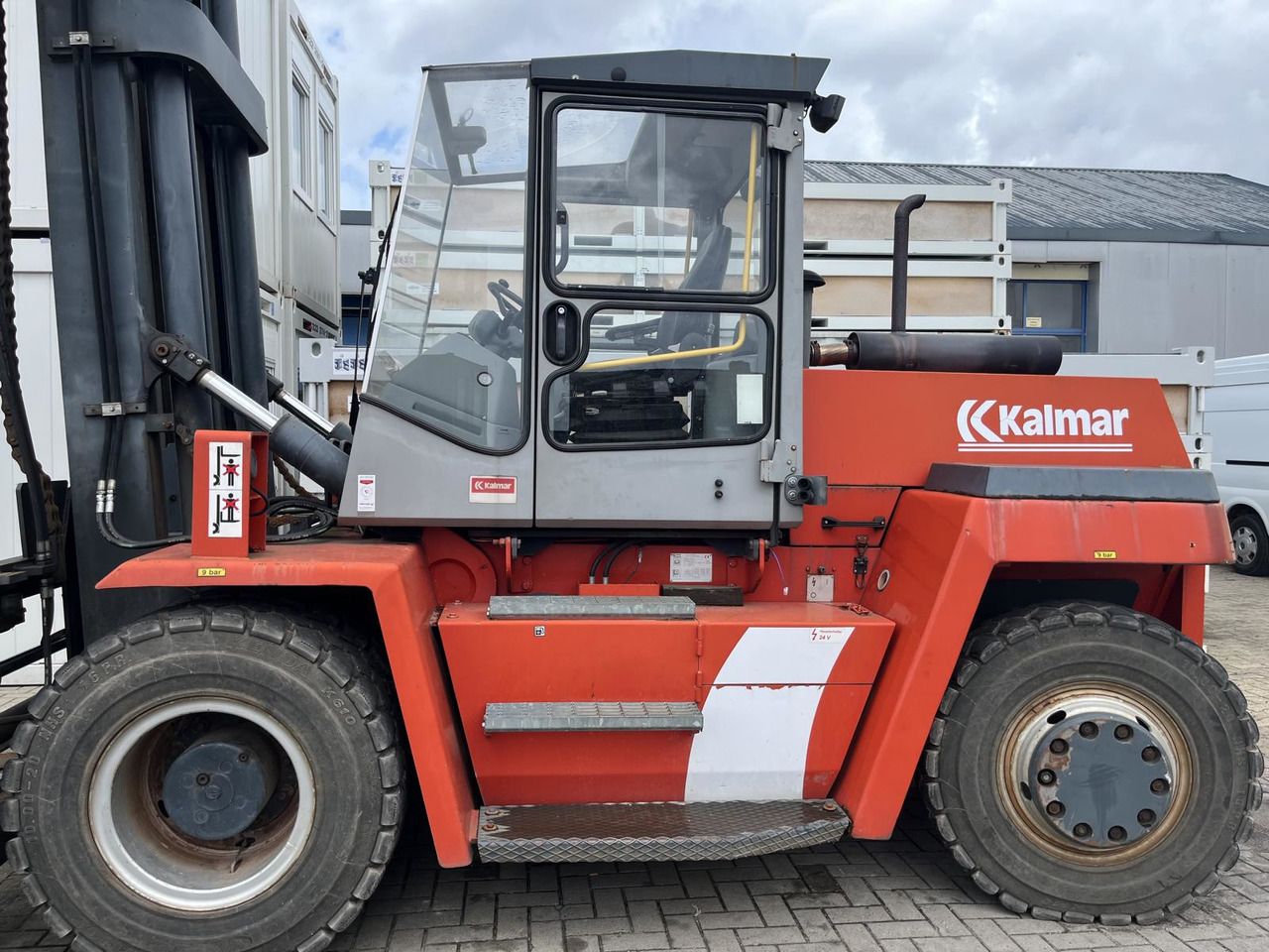 Kalmar DCD90-6 - Forklift diesel: gambar 2 Kalmar DCD90-6 - Forklift diesel: gambar 2